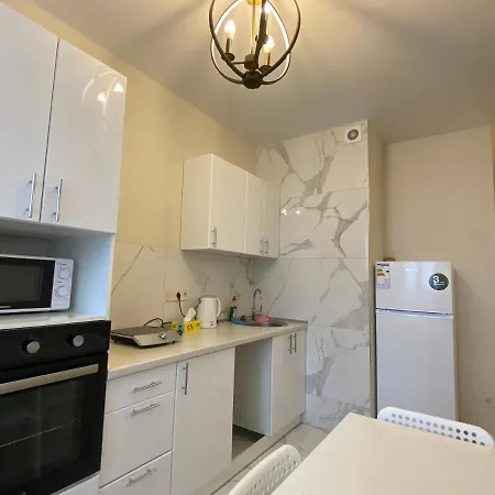 жк навигатор , евродвушка , куреневка Apartment Kiew